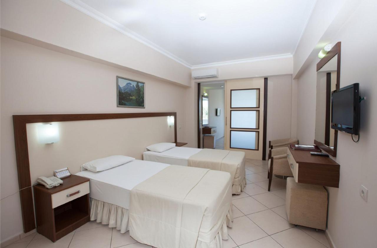 Batihan Beach Resort & Spa Kusadası Exteriör bild