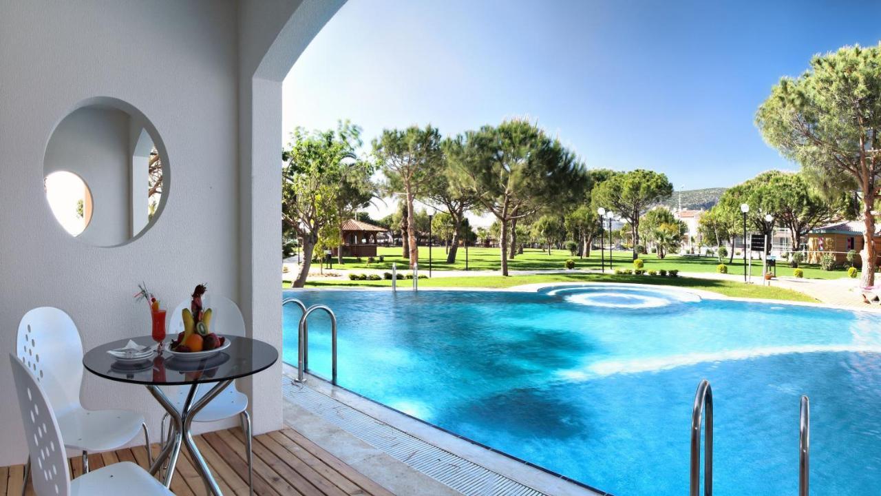 Batihan Beach Resort & Spa Kusadası Exteriör bild