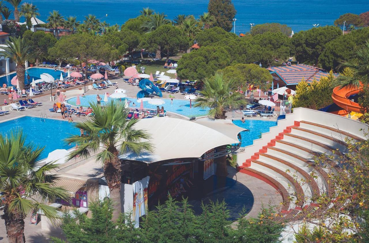 Batihan Beach Resort & Spa Kusadası Exteriör bild