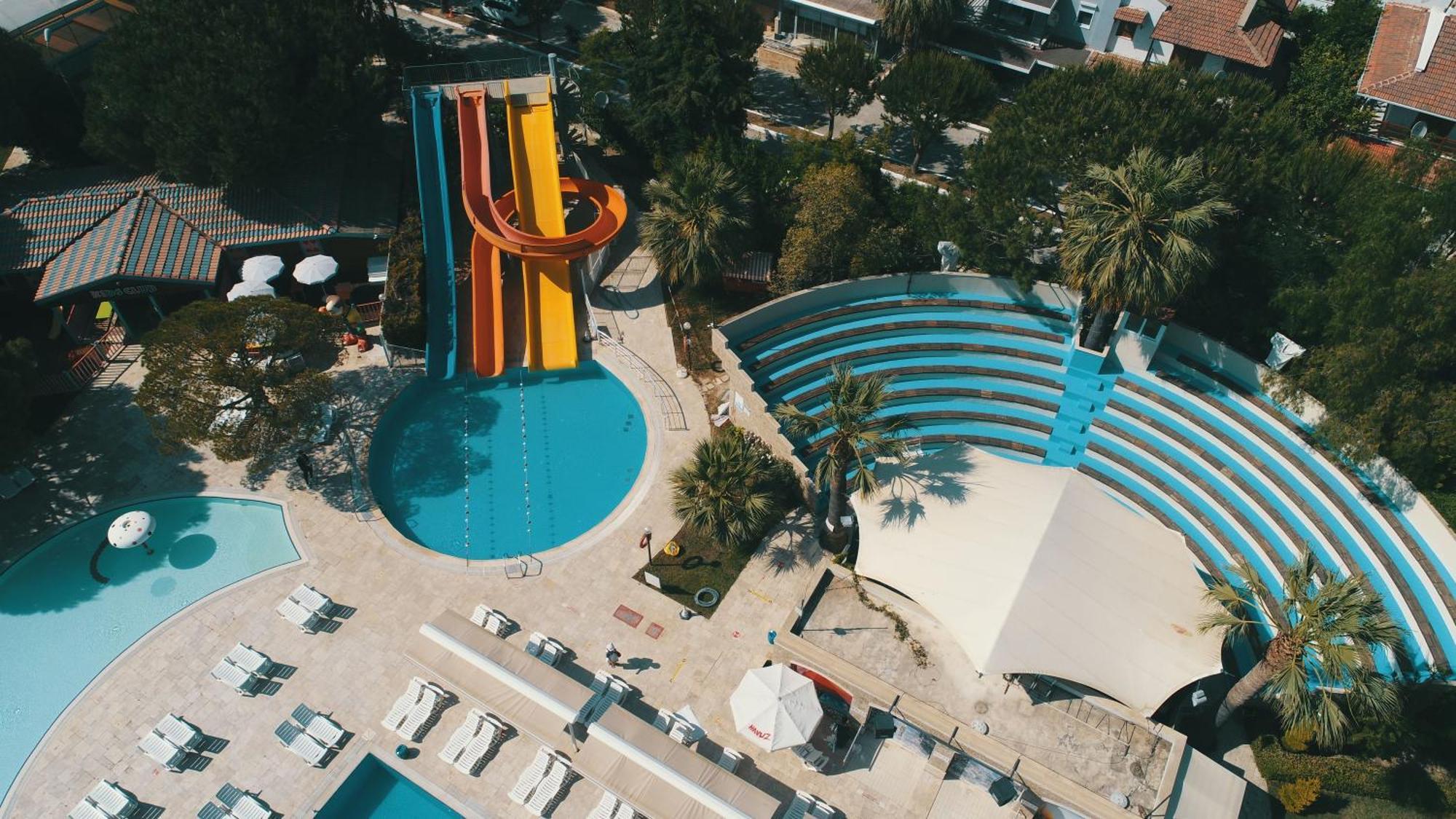 Batihan Beach Resort & Spa Kusadası Exteriör bild
