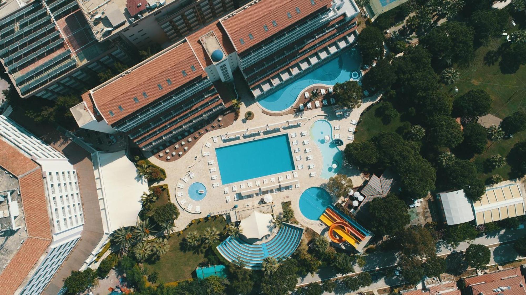 Batihan Beach Resort & Spa Kusadası Exteriör bild