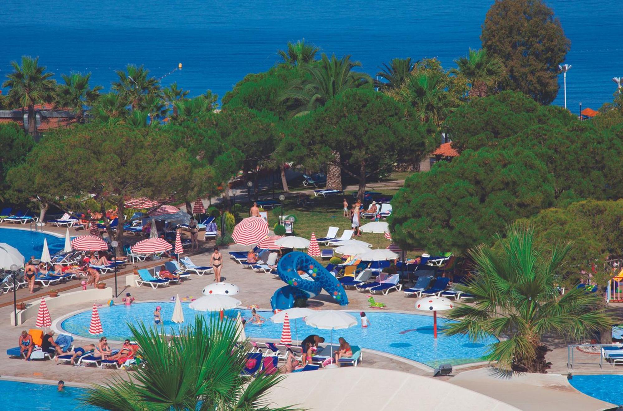 Batihan Beach Resort & Spa Kusadası Exteriör bild