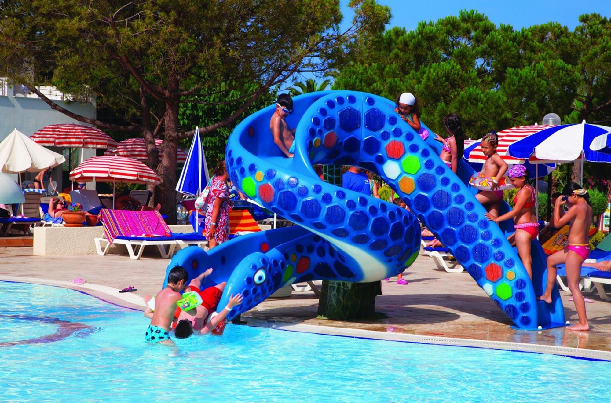 Batihan Beach Resort & Spa Kusadası Exteriör bild